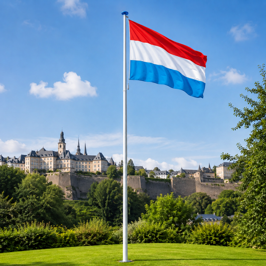Aluminium Fahnenmast 6,5 m mit Luxemburgflagge  inkl. Bodenhülse, Seilzug und Zubehör